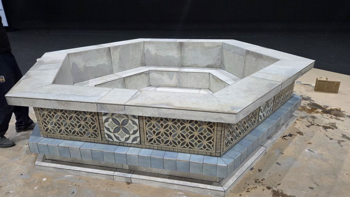 Custom-built Korean set piece by StageKnot